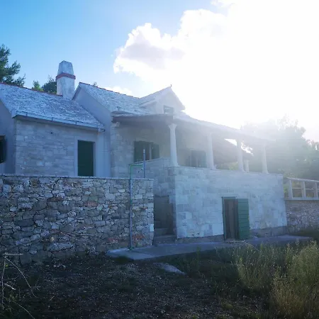 Vacation House, Parking Included, Lovrecina *