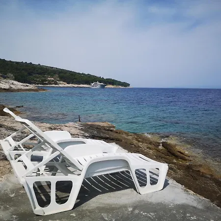 Vacation House, Parking Included, Lovrecina *
