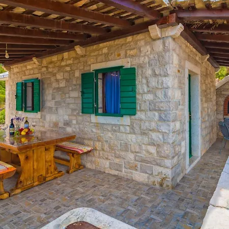 Vacation House, Parking Included, Lovrecina Holiday home