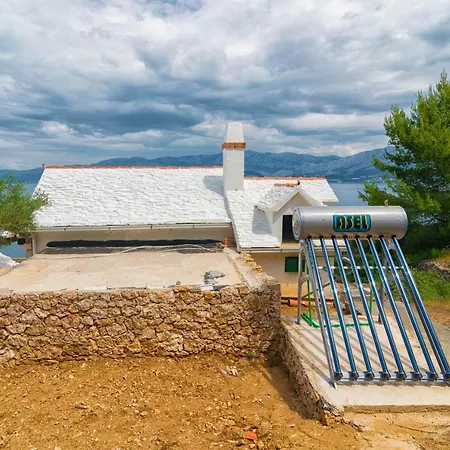 Vacation House, Parking Included, Lovrecina *